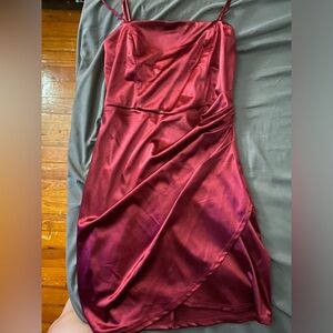 Satin bold red dress L - Honey and Rosie